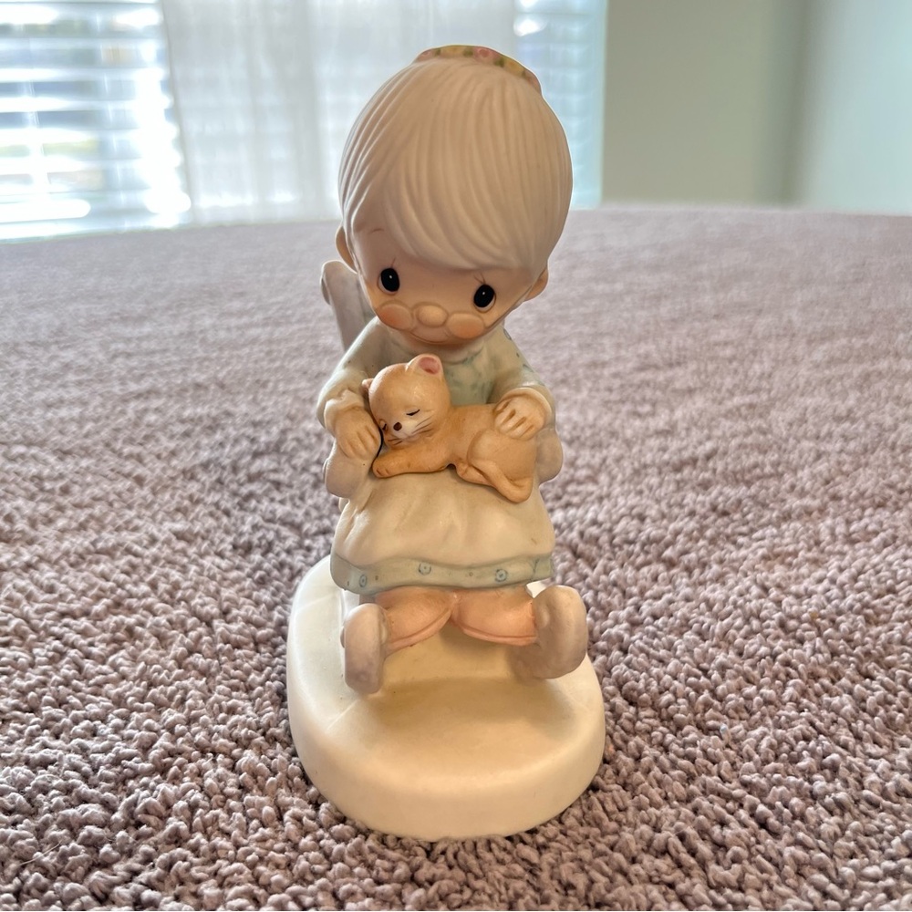 Precious Moments The Purr-fect Grandma vintage 1979 figurine